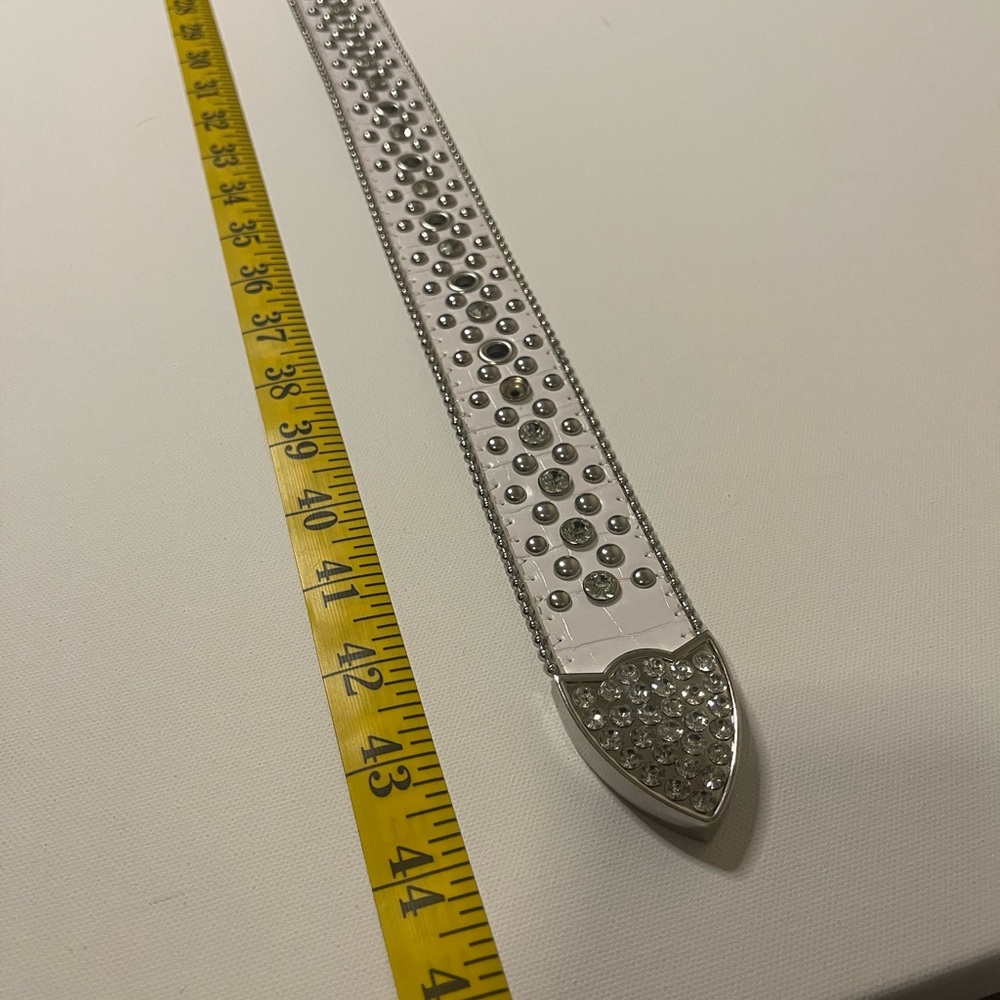 Elegant White Studded Belt with Silver Accents - Picture 4 of 8